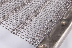 China Slot Woven Wire Mining Screen Mesh Carbon Steel factory