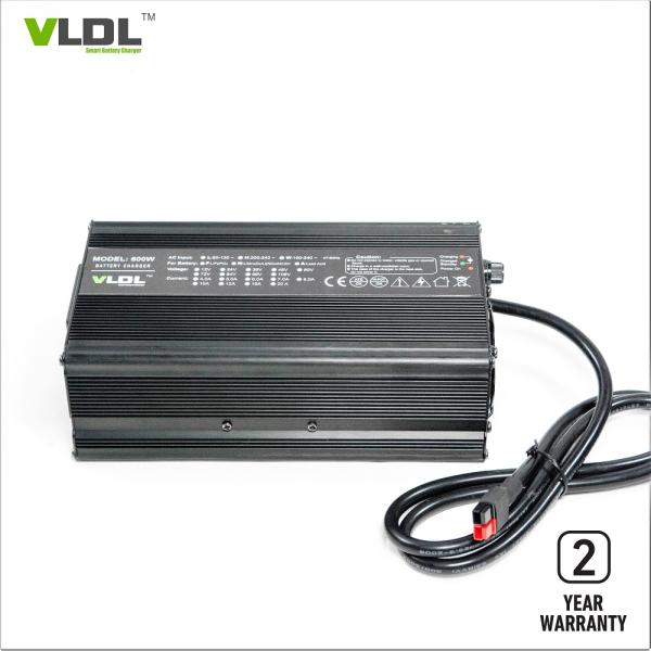 12V 30A Lithium Battery Charger 110 - 240Vac Input With PFC Smart Charging For EV 2.5KG