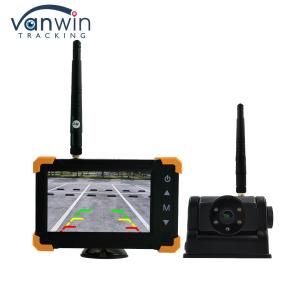 China 2.4G 5 Inch Wireless Monitor Camera Trailer Mini Car LCD Meter Monitor Kit, Built-in Battery factory