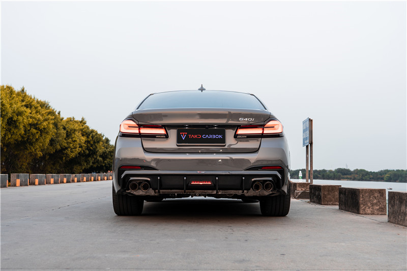 New Product for BMW 525 530 540 G30 G38 Carbon Fiber Body Kit G30 G38 Carbon Fiber Front Shovel Diffuser Side Skirt