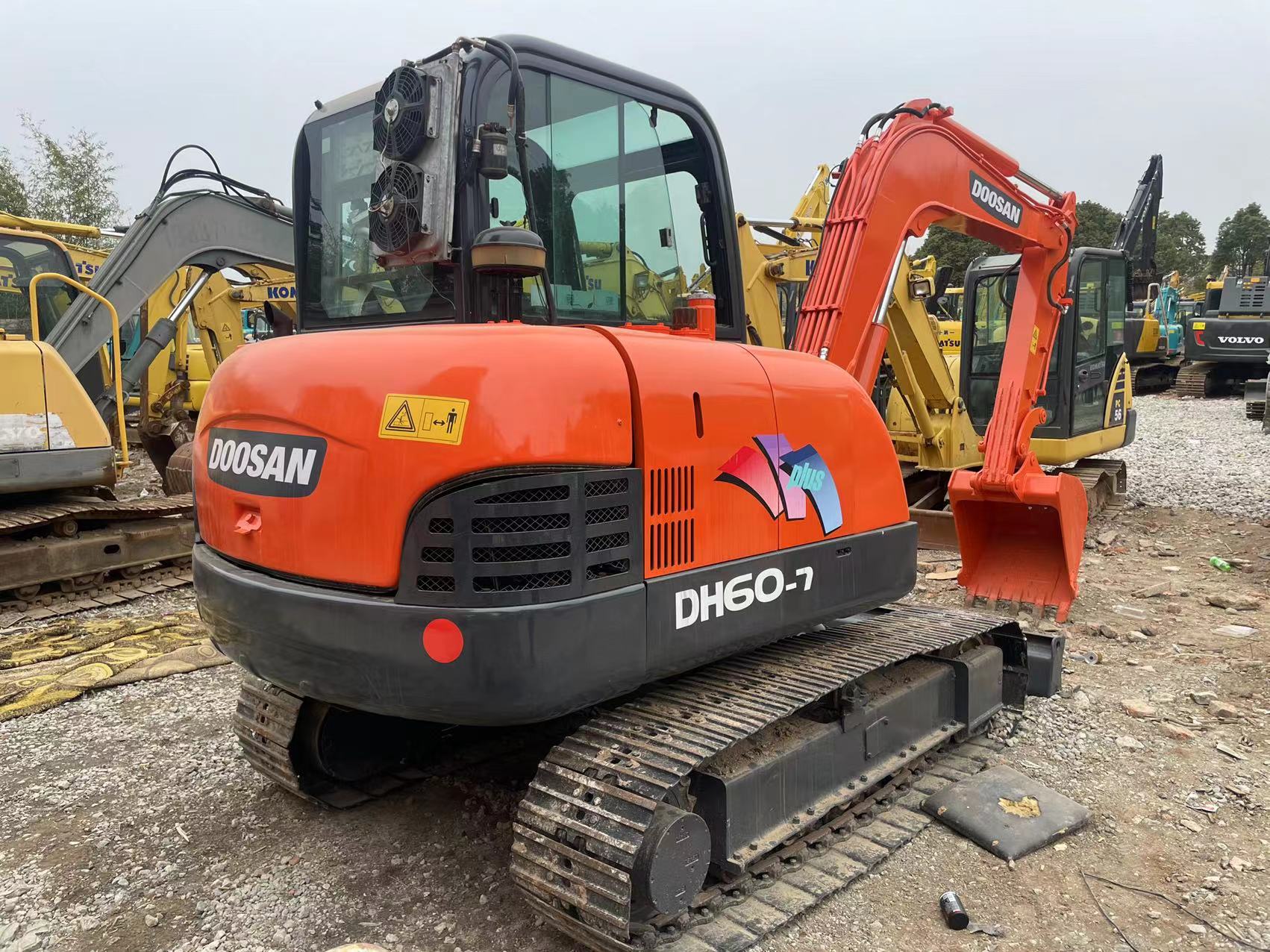 Excav crawler Doosan DH60-7 small digger used machinery excavator second hand hydraulic excav