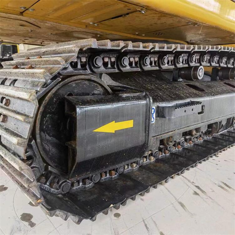 Good Health Japan Original Used CAT 320D2 Crawler Excavator Most Affordable in Japan