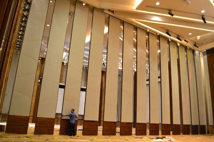 MDF + Aluminum Operable Acoustic Movable Office Partition / Wooden Folding Doors
