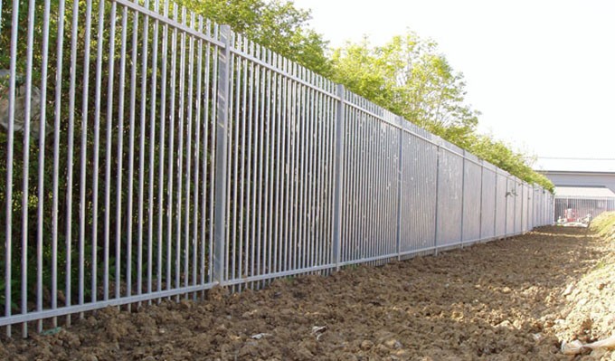 Powder coated tubular steel fence