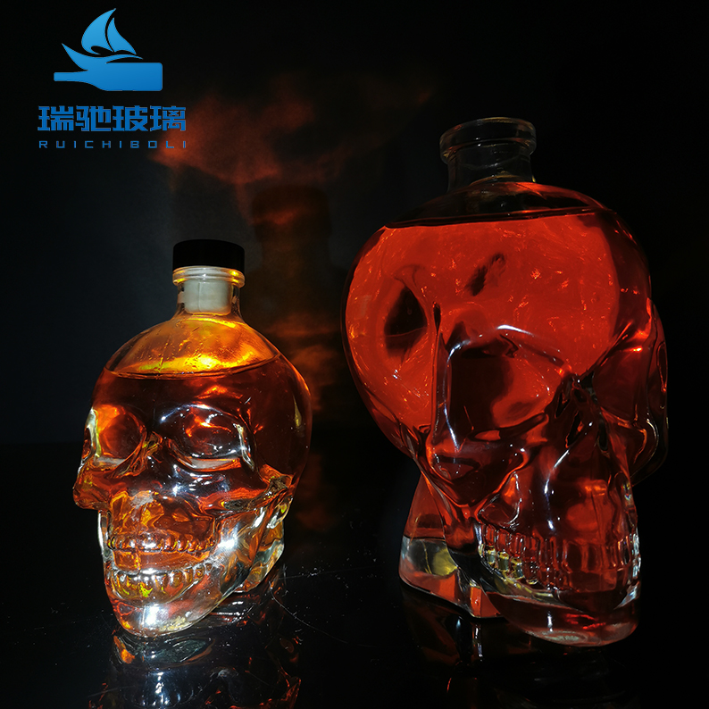 Super Flint Glass Bottles for Vodka Whisky 500ml 750ml 1000ml Highly Sought After