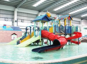 China Water House Aqua Park Games Platform 21*18*9m With Water Slide For Family Fun factory