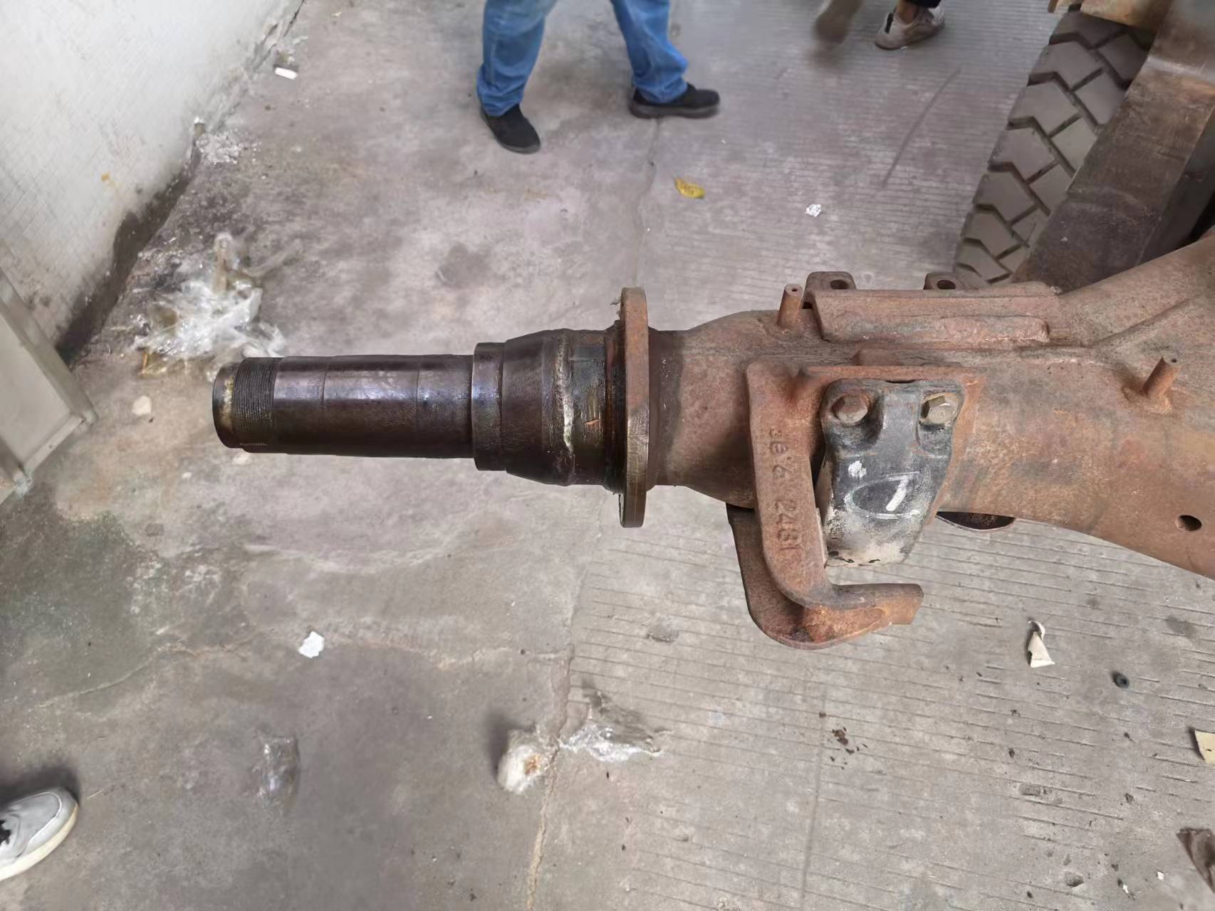 Rear Axle Case 1421503642 Genuine Parts Heavy Truck For 17.5" Differential Final Drive Total Length 2145mm