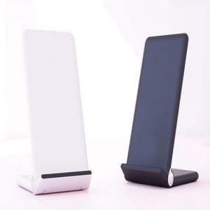 China 15W Fast Charge Wireless Charger Stand Qi Wireless Charging Multifuncion Station for iPhone iWatch Airpods factory