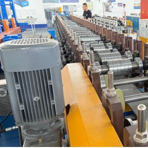 Width adjustable ridge cap rolling forming machine