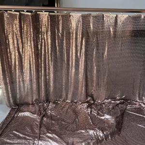 China Aluminum Alloy Shimmer Metallic Sequin Chain Link Fabric For Curtain Metal Mesh Fabric factory