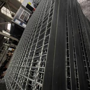 China Heavy Duty Galvanized Safety Grating Non Skid Grating with Corrosion Protection factory