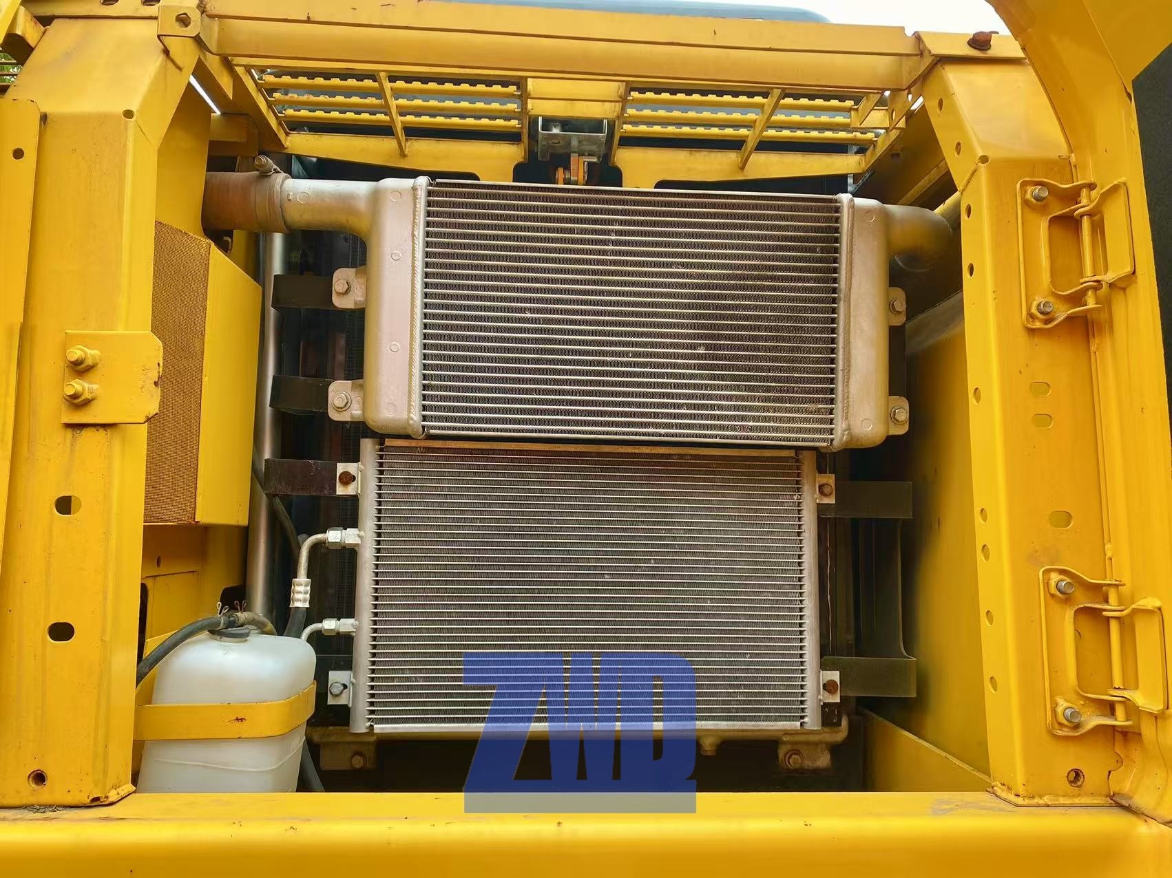 Used Komatsu PC220 22TON Excavator 22ton Construction Machine with Engine and Gear Core Components