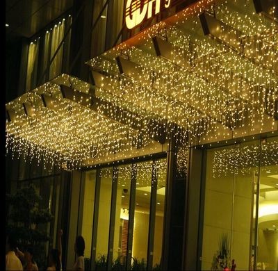 8 Modes Indoor Christmas Fairy Lights 19.6ft 220V 700 LED Dripping Icicle Lights