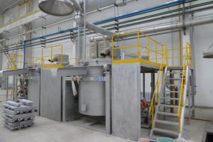 China 1000KG 1200KG High Frequency Induction Furnace Natural Gas Heating factory
