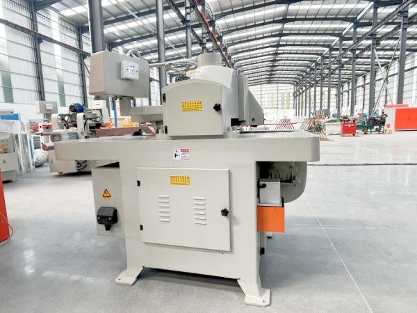 Woodworking Single Blade Rip Saw Wood Cutting Machine / Timber Trimming Side