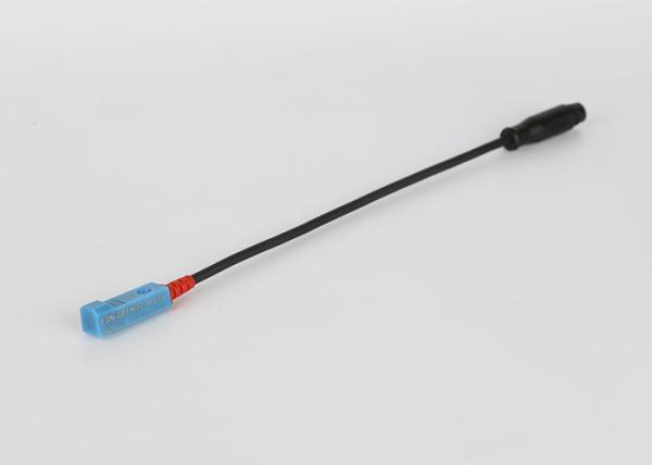 China 2mm Sensing 12V-24VDC Rectangular Inductive Switch Waterproof PNP NO factory