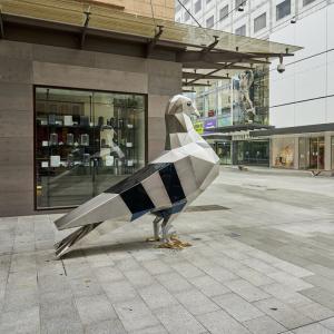China Stainless Steel Geometric Pigeon Sculpture For Yard Decor And Urban Landscape factory
