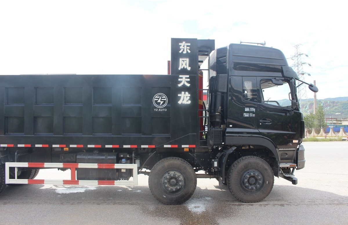 Dongfeng Heavy-Duty 8X4 Dump Truck with Diesel Weichai Engine and Automatic Transmission