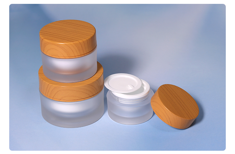 Cosmetic Acrylic Bottles 30ml 50ml 100ml 120ml Luxury Empty Perfume Bottles With Wood Cover