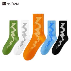 China Unisex Colorful Breathable Custom Men Socks Anti Bacterial Cotton Crew Socks factory