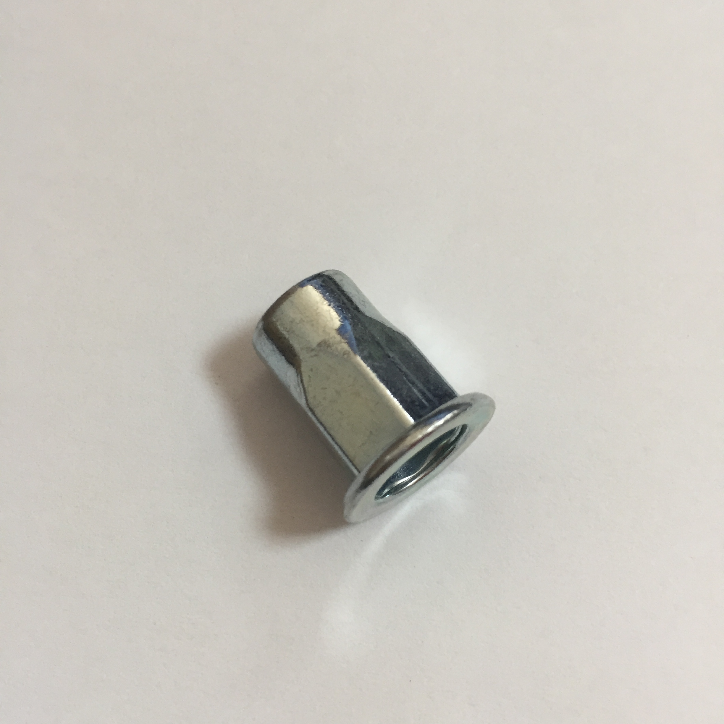 Yellow Zinc Carbon Steel M6 Flat Round Head Half Hex Rivet Nut for Internal and External