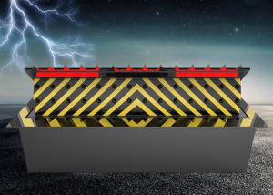 China Hydraulic Control Security Road Blocker Spray Anti-Rust Paint With LED Light factory