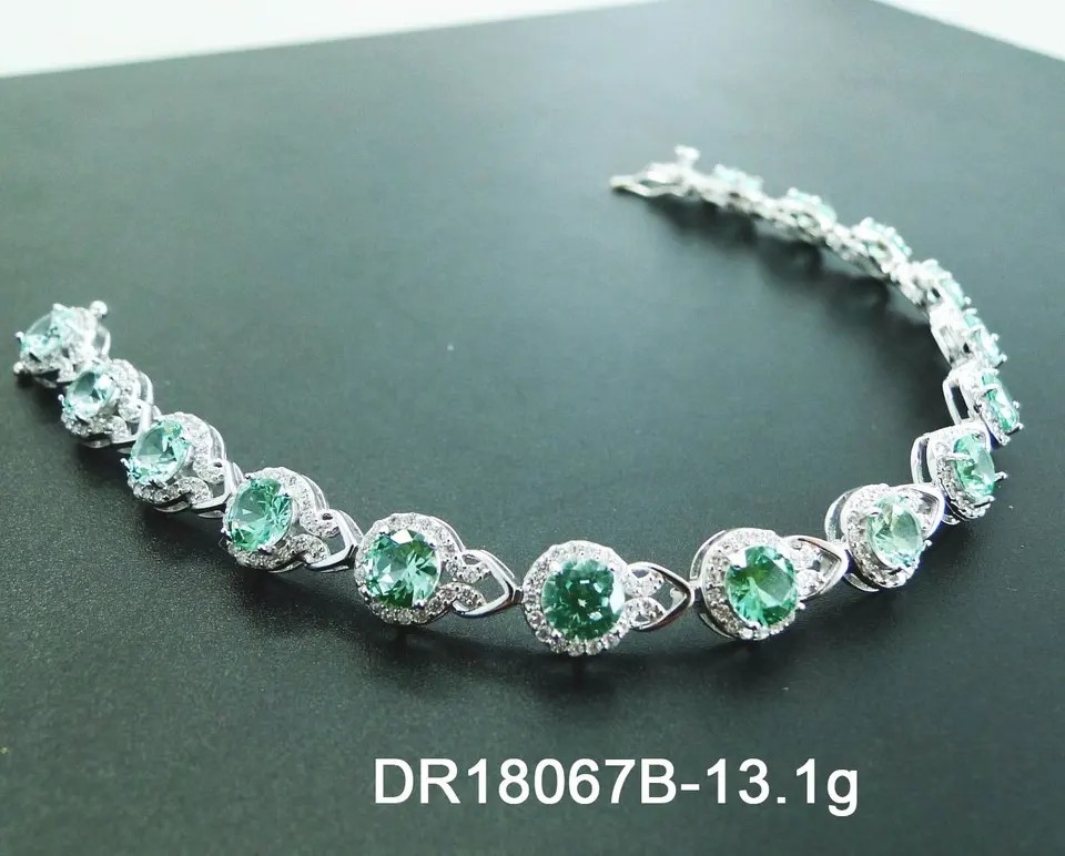 925 Sterling Silver Elegant Women Bracelet Pave Setting Green Spinel Bangle