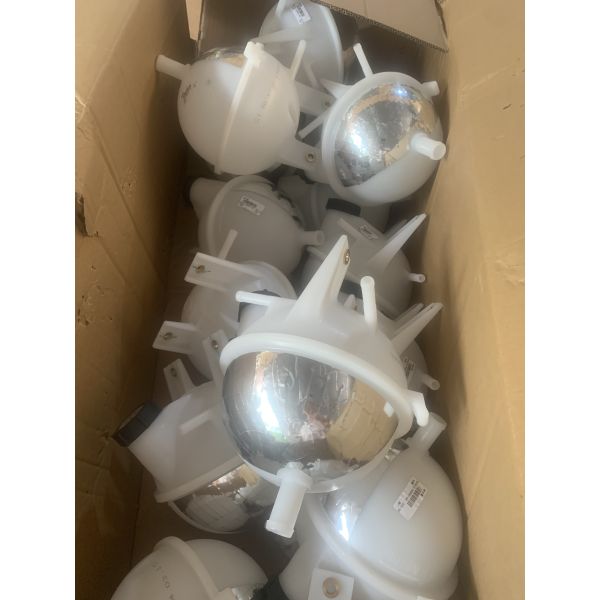 China Original Factory OEM CNH15-8B080-AB Auxiliary Water Tank for Ford Transit with 12 Months Warranty factory