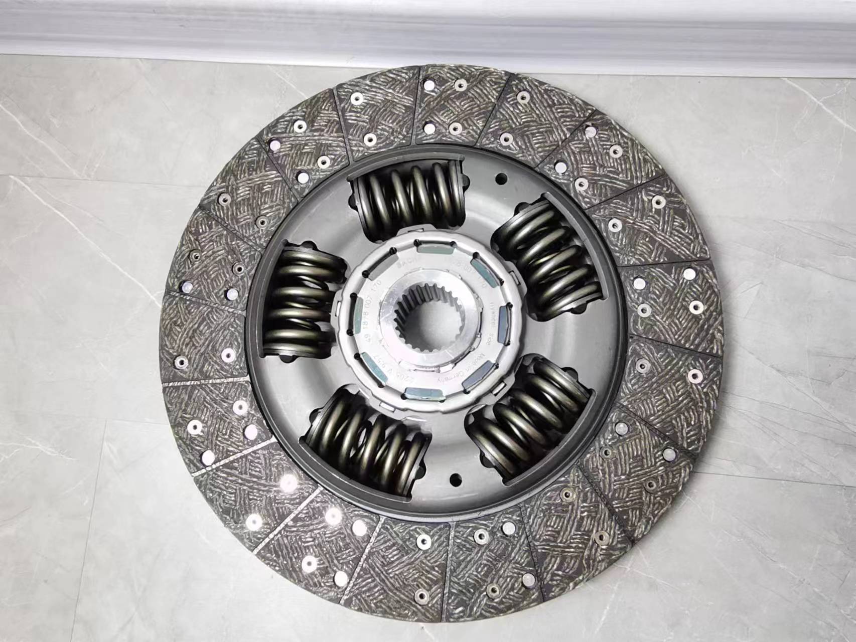 Shacman Genuine Truck Parts Dz91189160210 Clutch Plate with OE NO. Dz91189160210