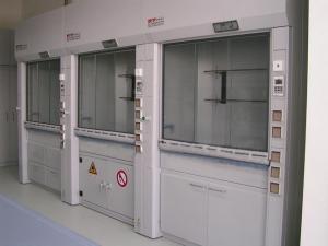 China Medicine Modern Lab Fume Cupboard High Strength Plastic Hinge Long Life Cycle factory