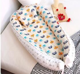 Modern Style Crib Nest with Solid and Polyester Filling