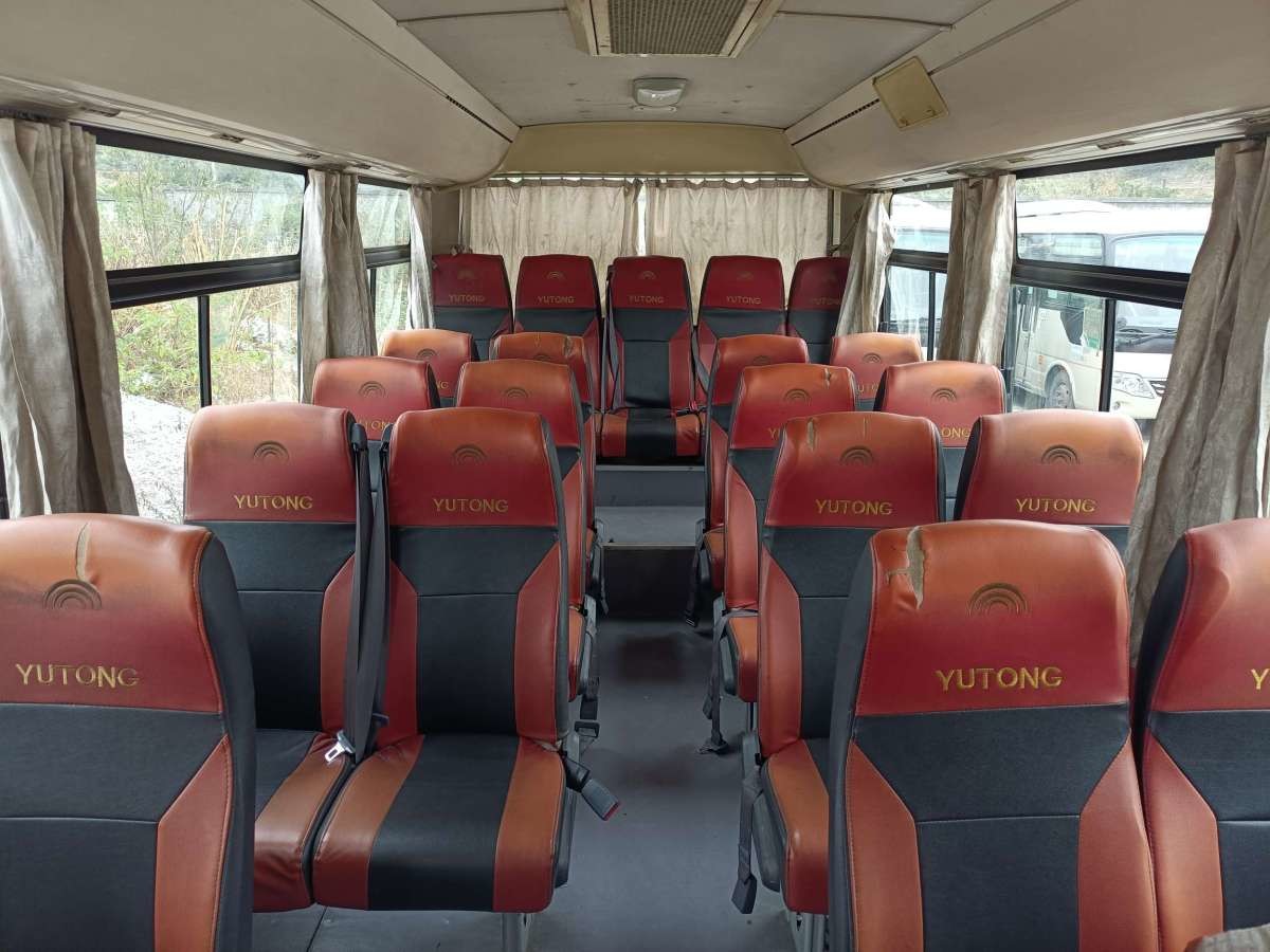 Euro 3 Second Hand Used Yutong Commuter Bus Passenger Transportation Emission