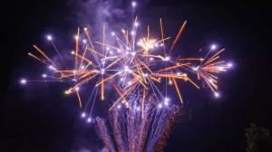 China CE 180 Shots Consumer Cake Fireworks From Liuyang For Christmas New Year Celebration factory