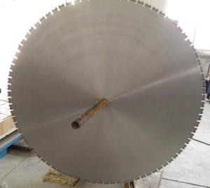 China Laser Welding 1400mm Diamond Wall Cutting Saw Blade with 4.8mm / 5mm Thickness factory