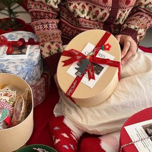 Oval Kraft Paper Box With Hand Gift Box, Biscuit Box, Candy Box, Baking