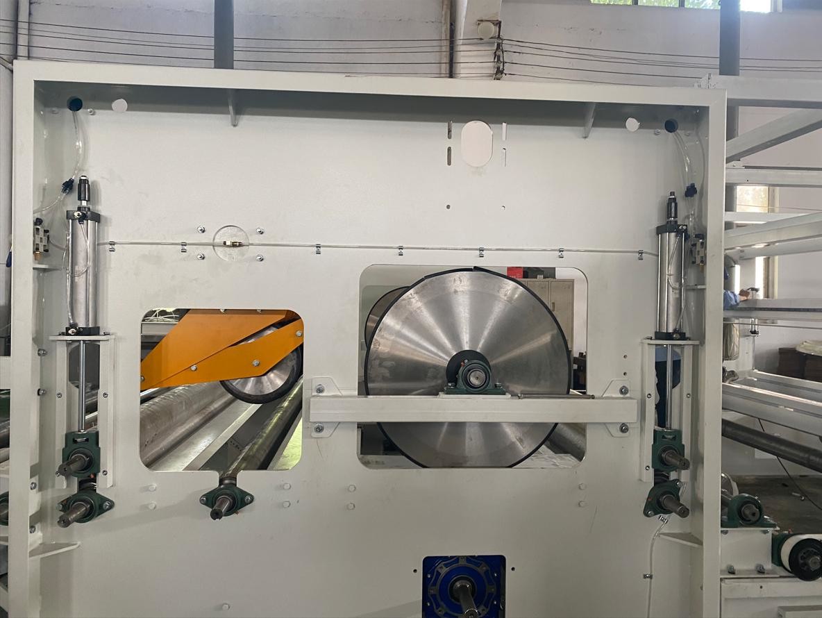 Winding And Cutting non woven machine For Wadding Line