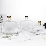 Transparent 300ml 500ml Empty Glass Wine Bottles Embossing Electroplating