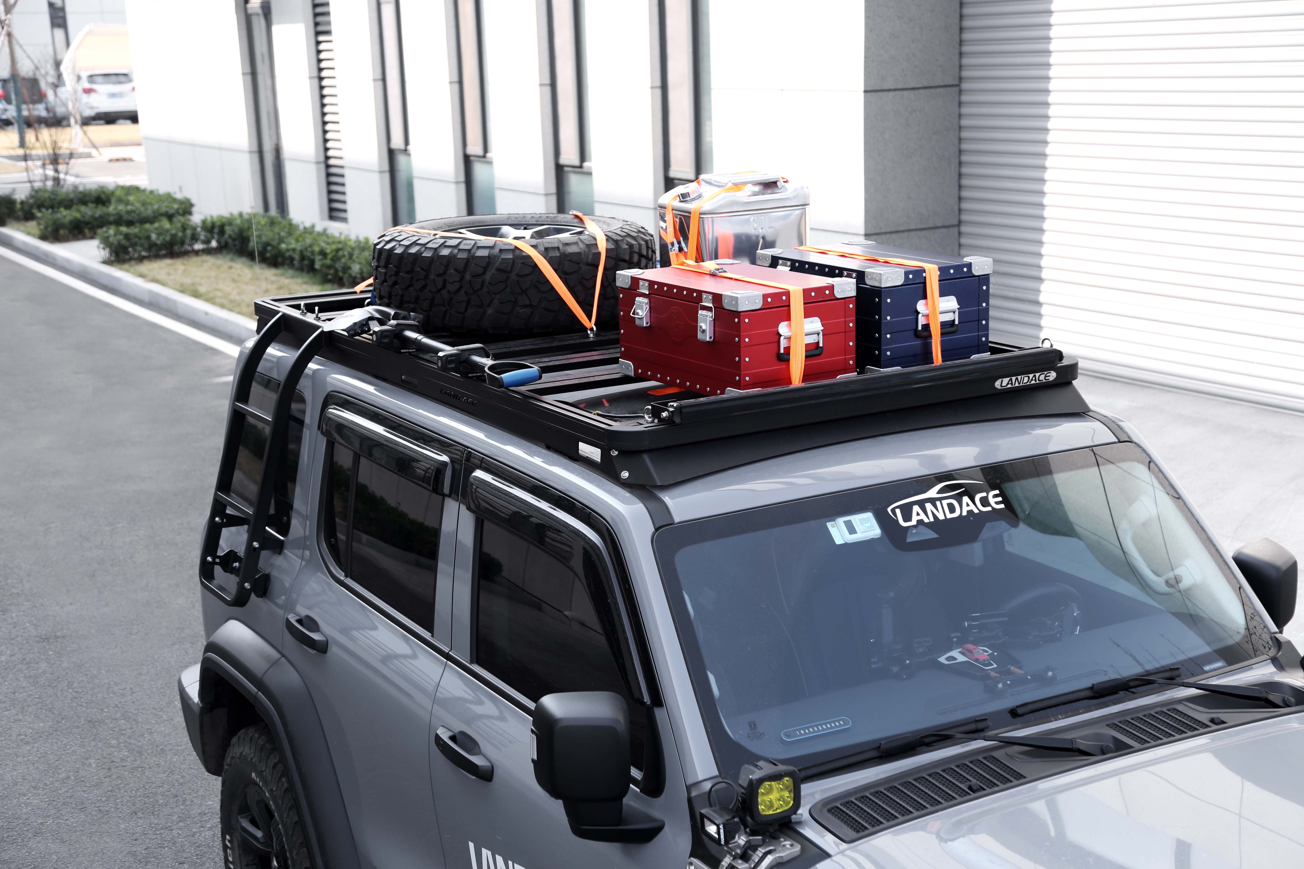 Mechanical Style Universal Car Roof Racks for Tank 300 400 500 Sturdy and Versatile