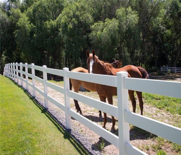 White Rigid Vinyl Horse Fence 3 Rail Vinyl Horse Fence UV Resistance Horse HDPE