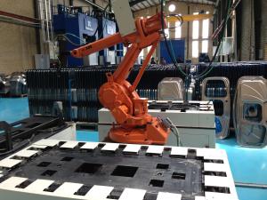 China Robot Laser Welding Machinery , Laser Welding Stainless Steel Kitchen Sink , Laser Power 300W factory