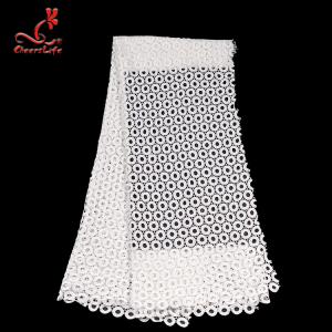China Guipure Lace Water Soluble Geometric Shape Embroidery Fabric With 100% Polyester Milk Yarn factory