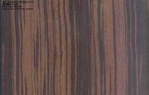 China Rosewood Padauk Crown Cut Veneer , Ev Engineered Veneer With FSC Certificate factory