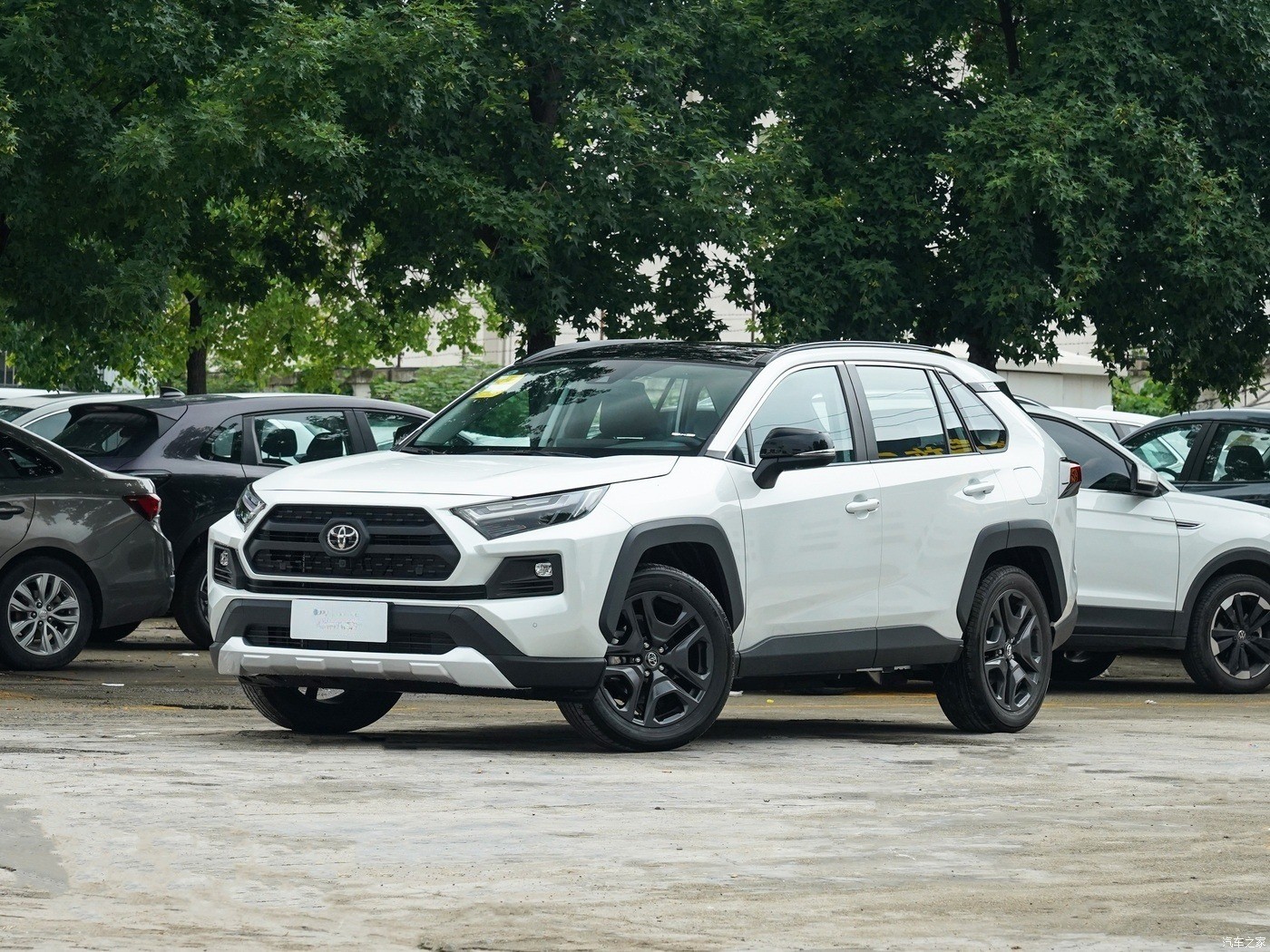 Toyoyta RAV4 2023 2.5L E-CVT 4WD Ultimate Edition Hybrid SUV