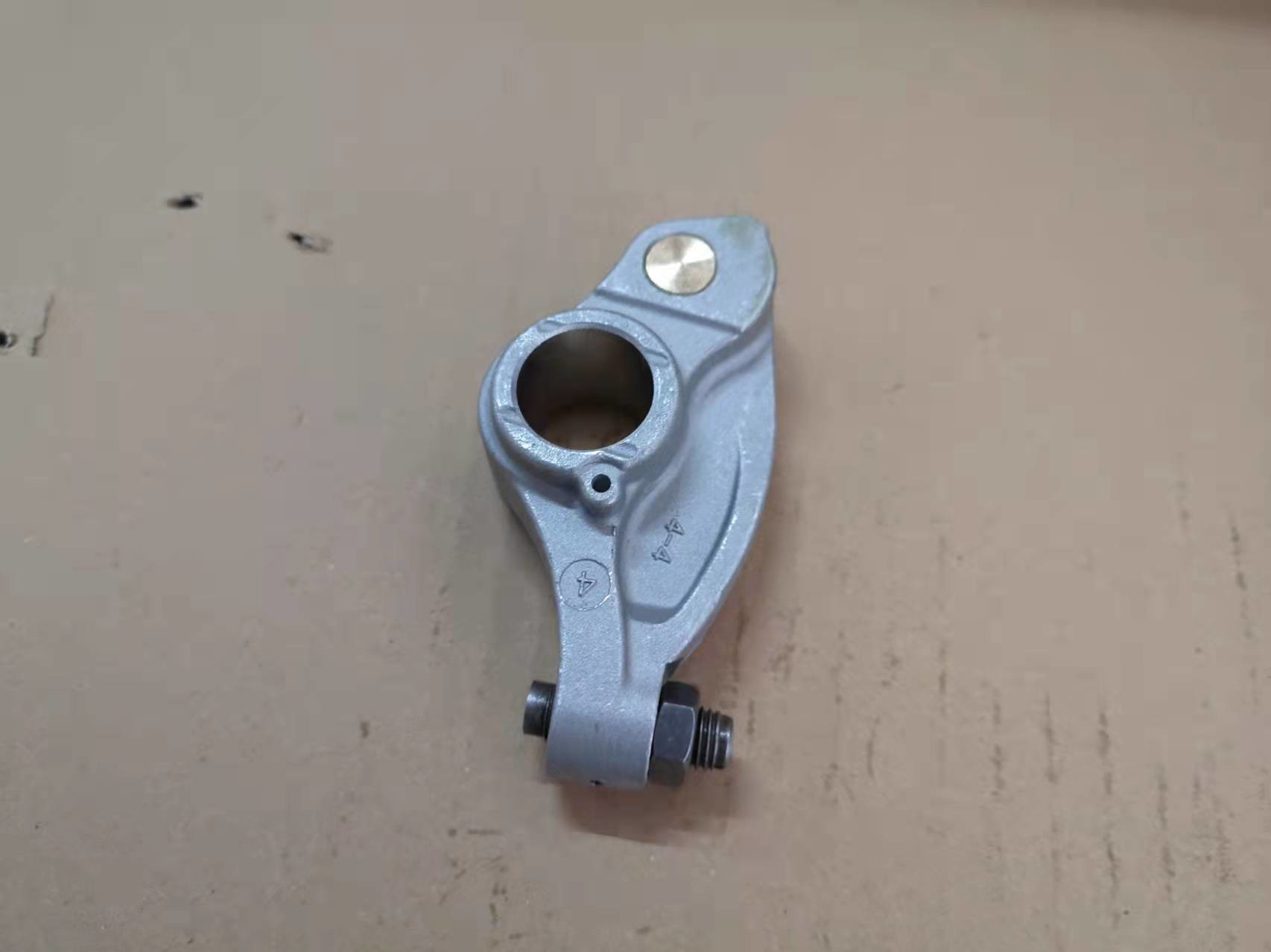 4HF1 4HG1 6HE1 6HH1 Rocker Arm 8970142582 Air Exhaust Valve Engine Parts