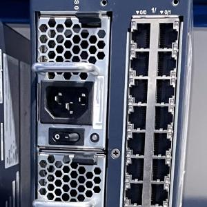China Products Status Used Networks MX80-48T Internet Router For Your Network factory