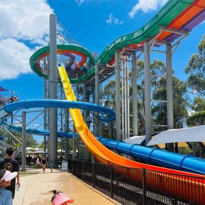 China Outside Fiberglass Water Park Equipment Water Pool Slides Entertainment factory