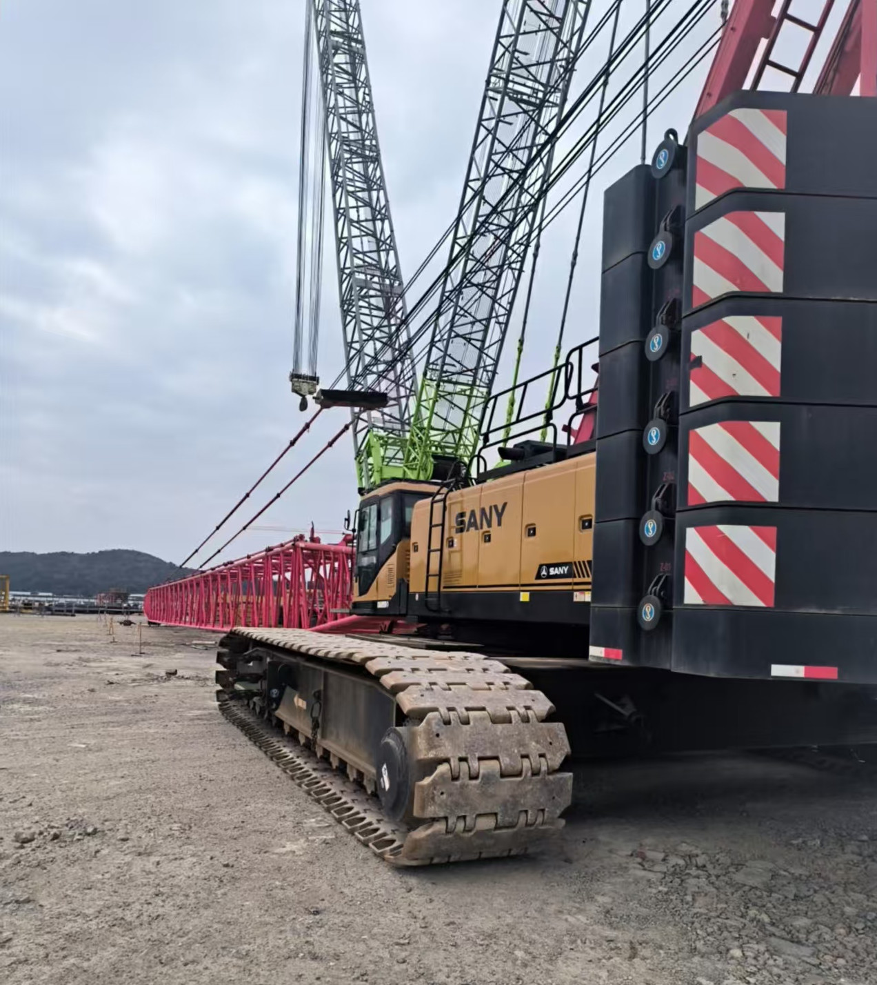 Second Hand 200 Ton Crawler Crane With Low Energy Requirements