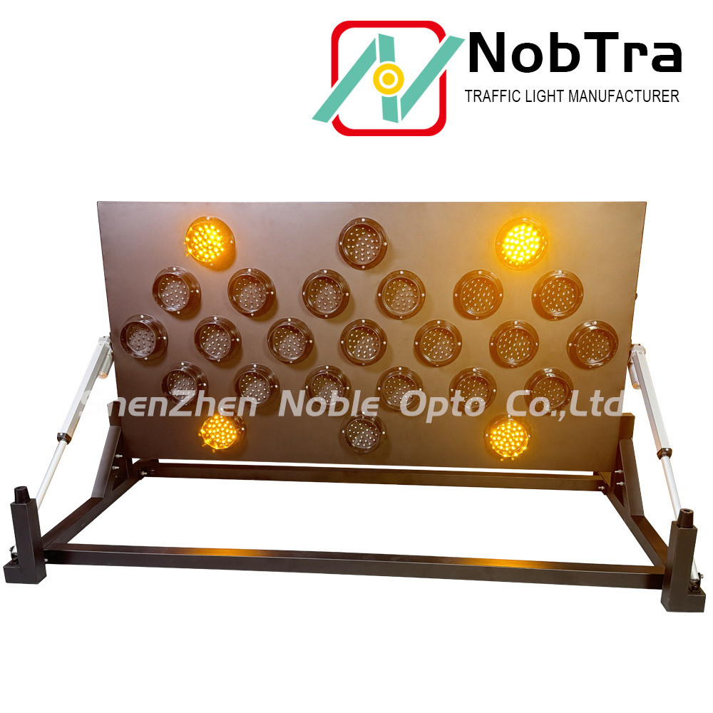 LED Arrow Board With 500 Meter Visibility Solar Powered For Emergency Roadside Assistance