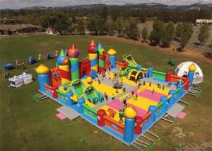 China OEM 0.55mm PVC Tarpaulin Inflatable Bouncy House Side For Family factory