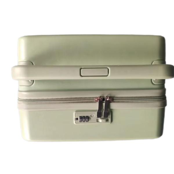 Lightweight Multifunctional Green Spinner Luggage with Eco-Friendly Soft Handle and Waterproof Luxury Carry-on Travel Bag